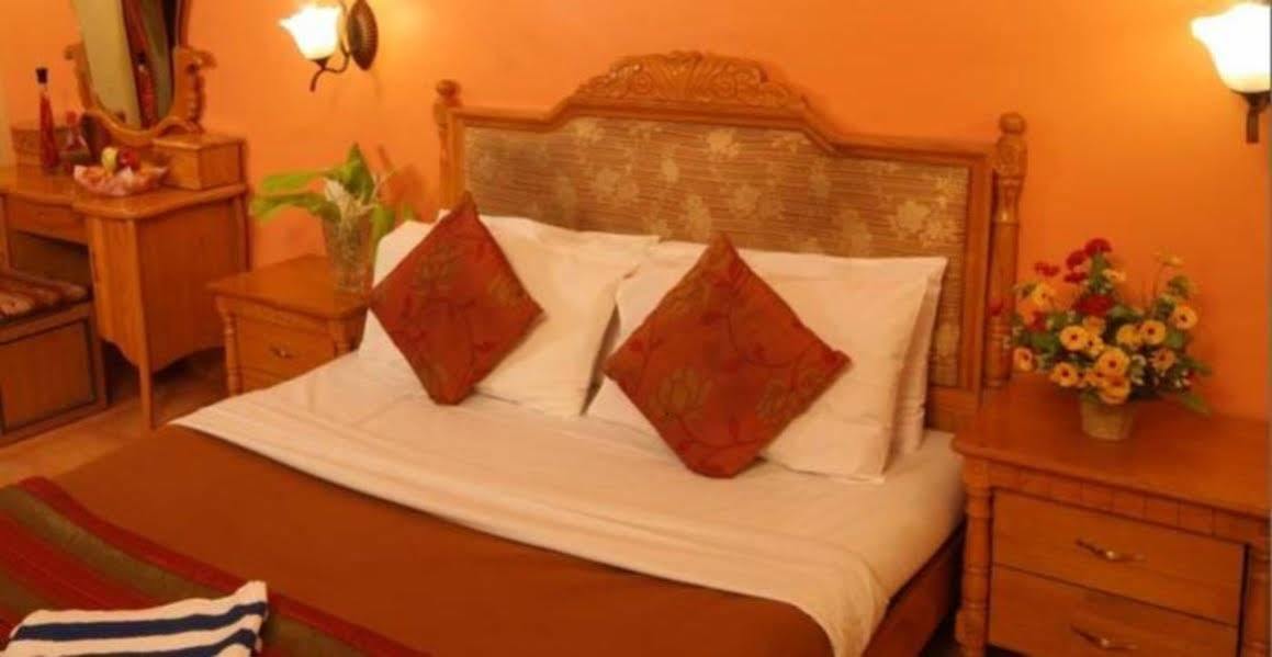 Horseland Hotel & Mountain Spa Matheran Exterior photo