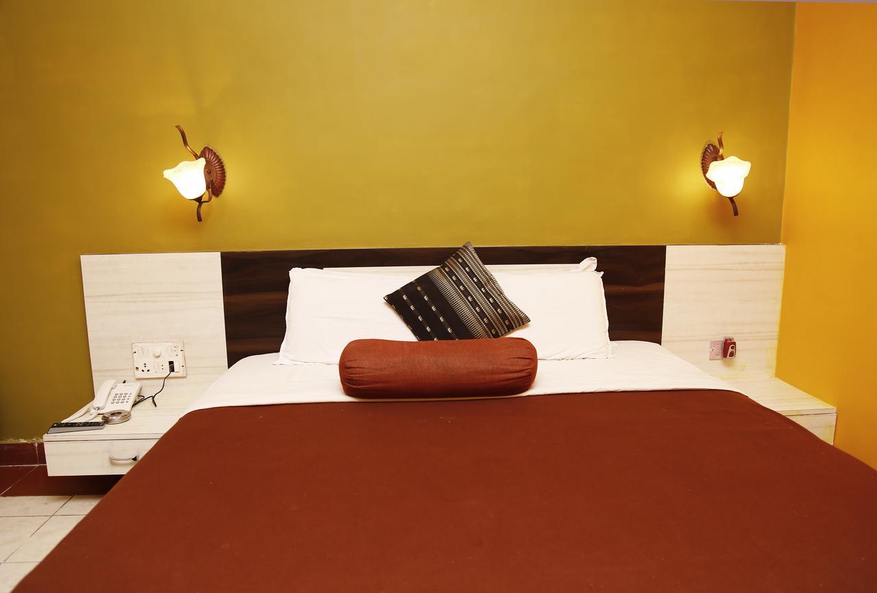 Horseland Hotel & Mountain Spa Matheran Exterior photo